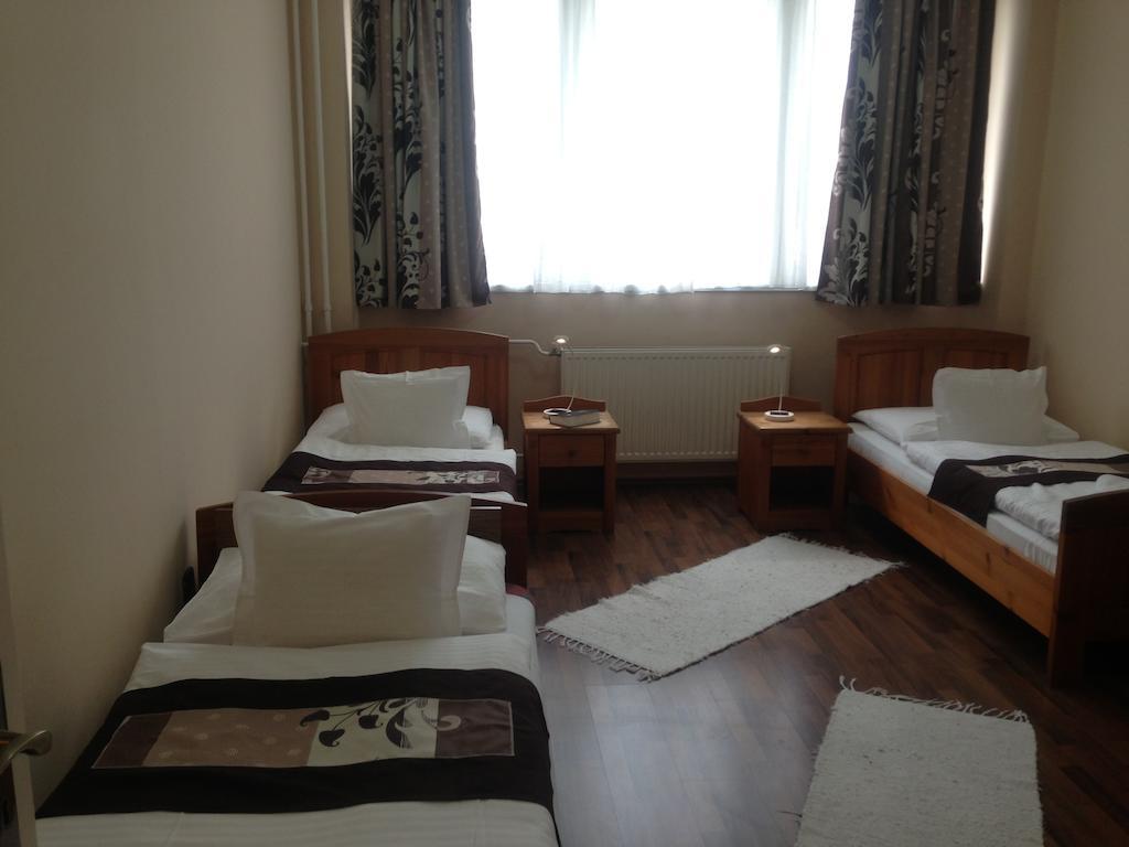Vasvirag Hotel Celldömölk Rom bilde