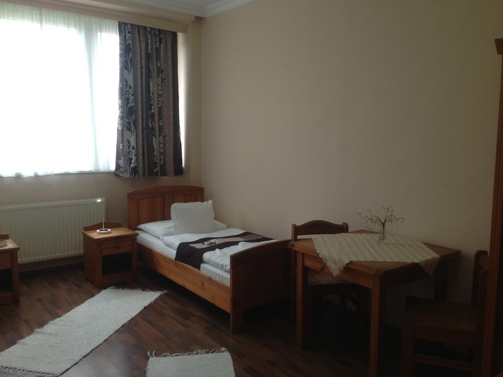 Vasvirag Hotel Celldömölk Rom bilde